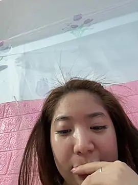 Snapshot of Ori_ross chatting on 04-03-26, 01:23 Ori ross online show from 04-03-26, 01:23