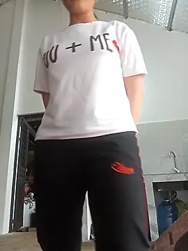 anhhuyen1 online show from 04-02-26, 11:55