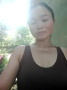 Snapshot of Tieuvy122 chatting on 05-05-26, 05:43 Tieuvy122 online show from 05-05-26, 05:43