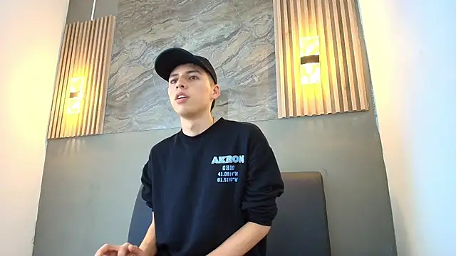 Snapshot of KENNY_HANK chatting on 04-08-26, 05:20 KENNY HANK online show from 04-08-26, 05:20