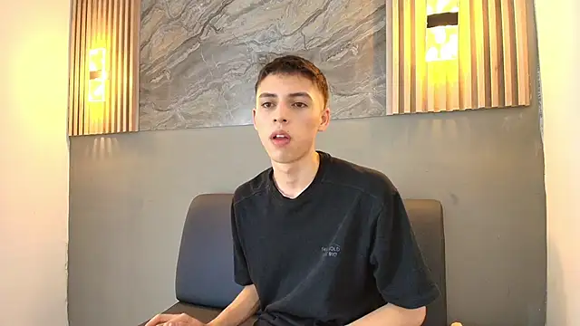 Snapshot of KENNY_HANK chatting on 04-13-26, 03:43 KENNY HANK online show from 04-13-26, 03:43