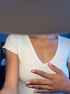 latinacaro- online show from 05-10-26, 07:34