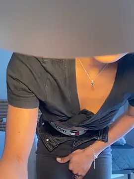 latinacaro- online show from 04-21-26, 10:33