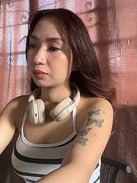Snapshot of Aki_lee chatting on 04-29-26, 08:18 Aki lee online show from 04-29-26, 08:18