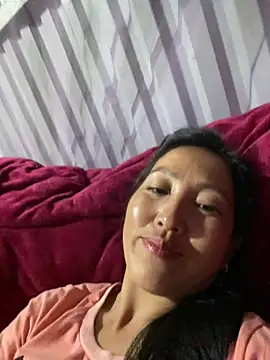 Huonglyna online show from 05-20-26, 02:03