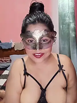 Maskedcurves online show from 07-29-26, 03:33