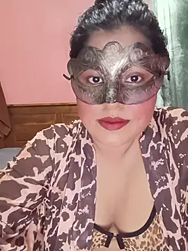 Maskedcurves online show from 07-19-26, 03:09