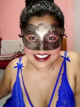 Snapshot of Maskedcurves chatting on 05-06-26, 06:06 Maskedcurves online show from 05-06-26, 06:06