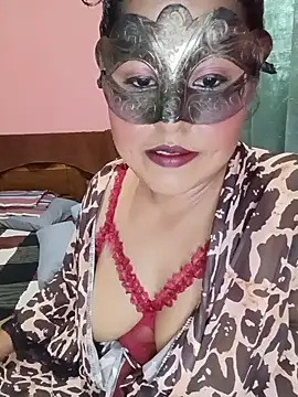 Maskedcurves online show from 06-26-26, 02:12
