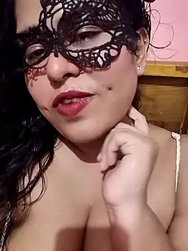 Maskedcurves online show from 04-10-26, 06:09