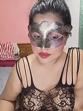 Maskedcurves online show from 06-29-26, 03:01
