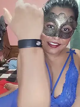 Maskedcurves online show from 06-18-26, 06:45