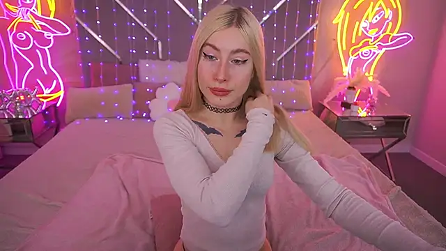 MelaniiePlay online show from 06-03-26, 06:47