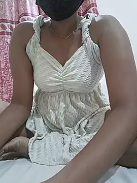 Snapshot of kannadagirlanju852 chatting on 06-11-26, 03:53 kannadagirlanju852 online show from 06-11-26, 03:53