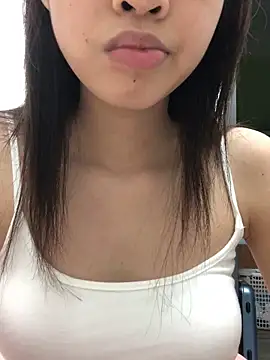 Yenlisu3Zie online show from 04-14-26, 02:44