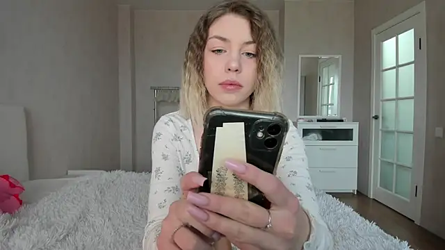 uma like online show from 04-03-26, 08:43