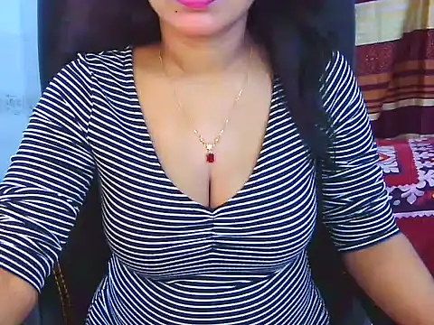 Noor Zarin online show from 04-19-26, 01:12