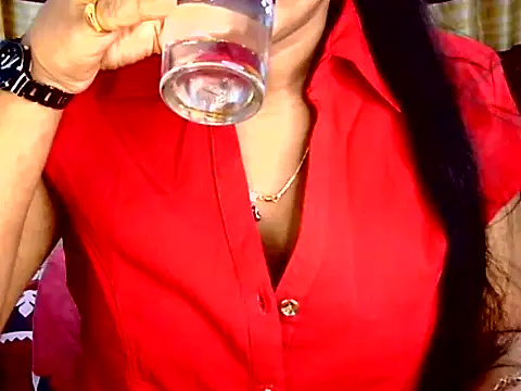 Noor Zarin online show from 04-15-26, 07:58