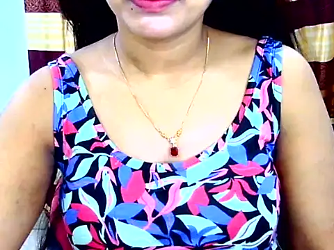 Noor Zarin online show from 04-16-26, 10:34