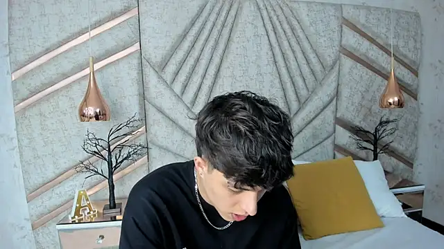 DamiaanXx online show from 05-19-26, 01:07