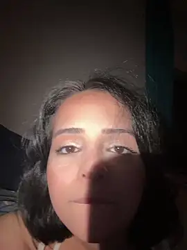 MiaKittyx0 online show from 04-23-26, 10:22