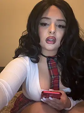 MiaKittyx0 online show from 04-24-26, 07:05