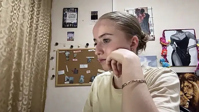 SabinaHaggen online show from 04-15-26, 07:58