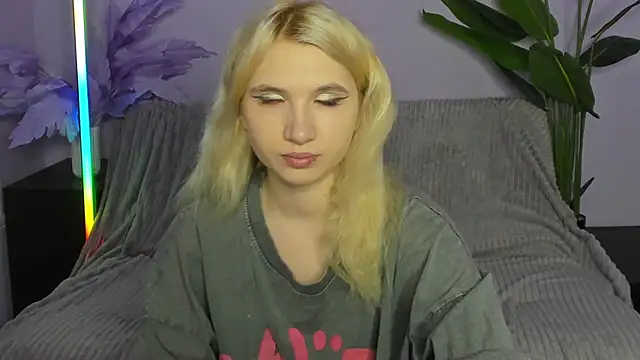 Kitty Blondie online show from 04-08-26, 02:13