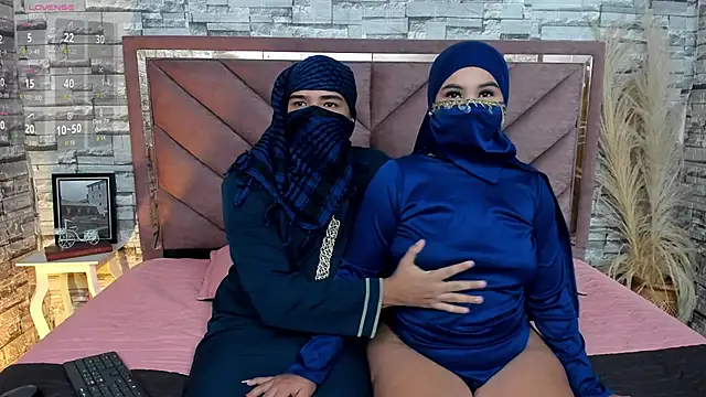 Snapshot of Dalila_and_Khaled chatting on 04-02-26, 05:52 Dalila and Khaled online show from 04-02-26, 05:52