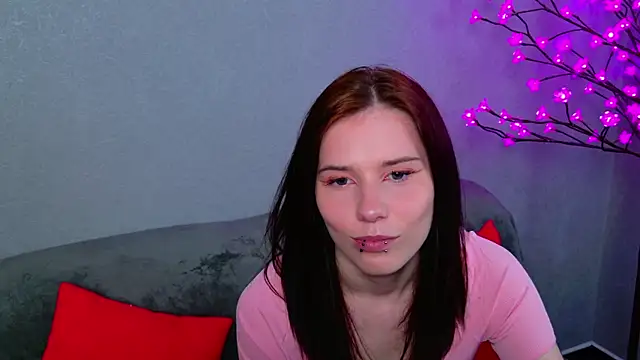 CleoBloom  online show from 04-04-26, 05:08