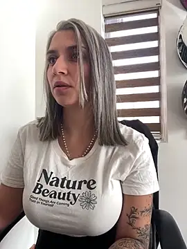 Isabella varella- online show from 05-15-26, 01:31