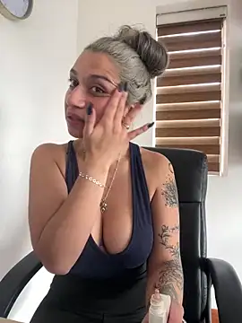 Isabella varella- online show from 05-26-26, 01:42