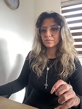 Isabella varella- online show from 05-11-26, 02:56