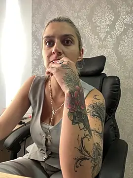 Isabella varella- online show from 06-10-26, 01:12