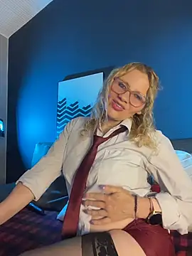 EvangelineLove  online show from 04-21-26, 07:42