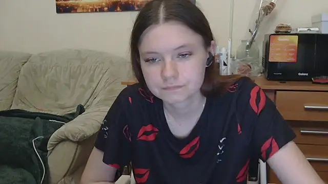 JessicaHolland1 online show from 05-23-26, 06:18