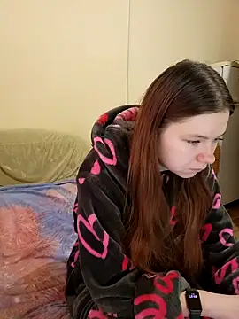 JessicaHolland1 online show from 04-15-26, 06:08