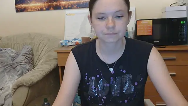 JessicaHolland1 online show from 06-26-26, 05:41