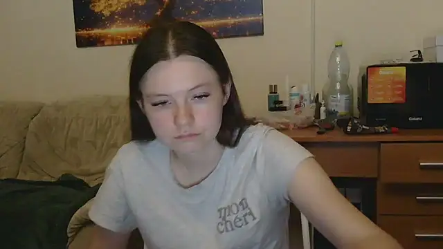 JessicaHolland1 online show from 06-04-26, 05:28
