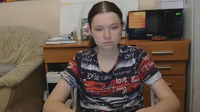 JessicaHolland1 online show from 07-13-26, 05:56