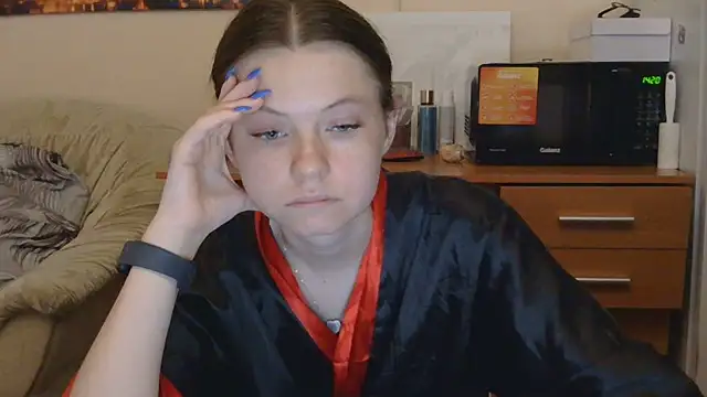 JessicaHolland1 online show from 06-30-26, 05:46