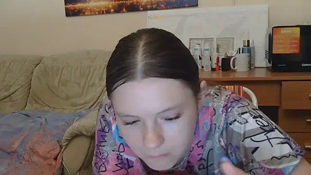 JessicaHolland1 online show from 06-14-26, 05:36
