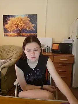 JessicaHolland1 online show from 06-17-26, 06:02