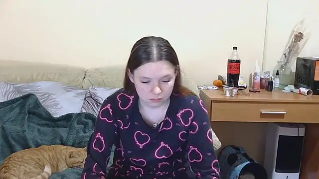 JessicaHolland1 online show from 04-27-26, 06:17
