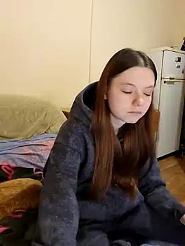 JessicaHolland1 online show from 04-14-26, 04:12