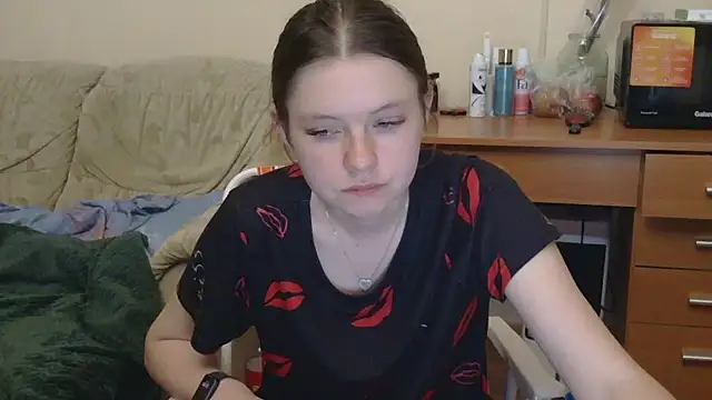 JessicaHolland1 online show from 05-19-26, 07:10