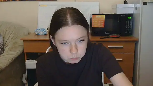 JessicaHolland1 online show from 07-07-26, 06:22