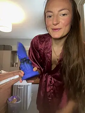 MiaLovesxxx online show from 05-07-26, 11:35