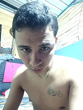 Snapshot of Emyli_Liammm chatting on 04-03-26, 09:05 Emyli Liammm online show from 04-03-26, 09:05