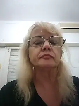 MatureElegantWidow online show from 05-18-26, 01:06